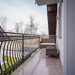 Aparthotel Aston