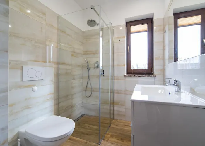 Lägenhetshotell Aston 4*