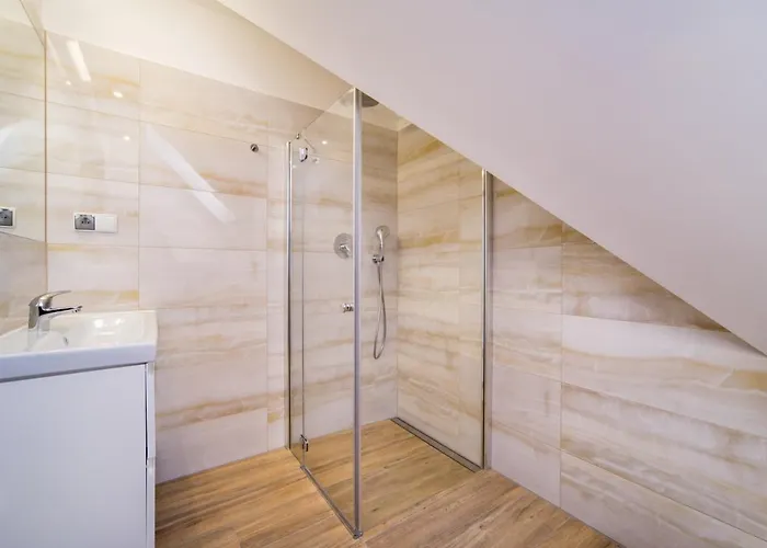 Lägenhetshotell Aston 4*