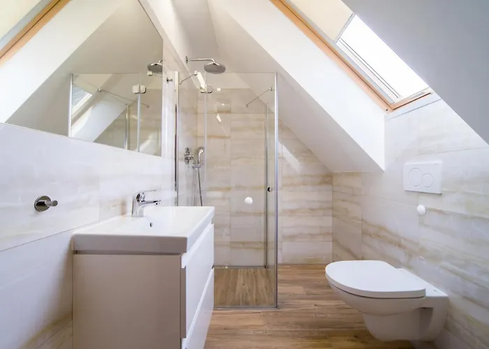 Aston Lägenhetshotell