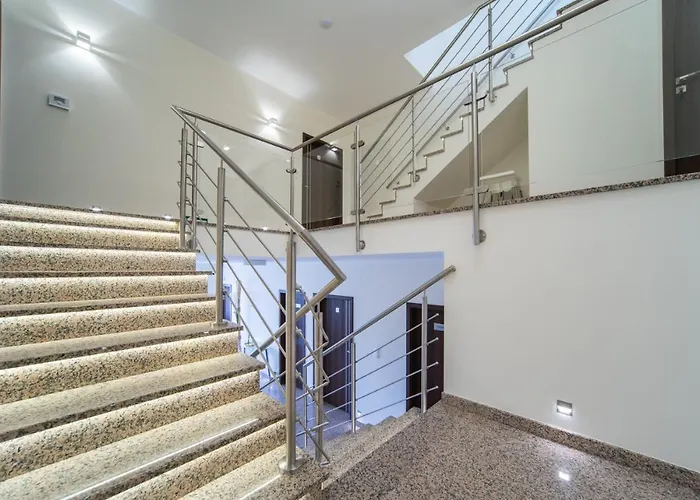 Aston Lägenhetshotell 4*